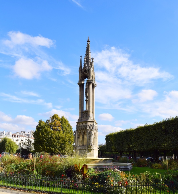 monuments in paris france